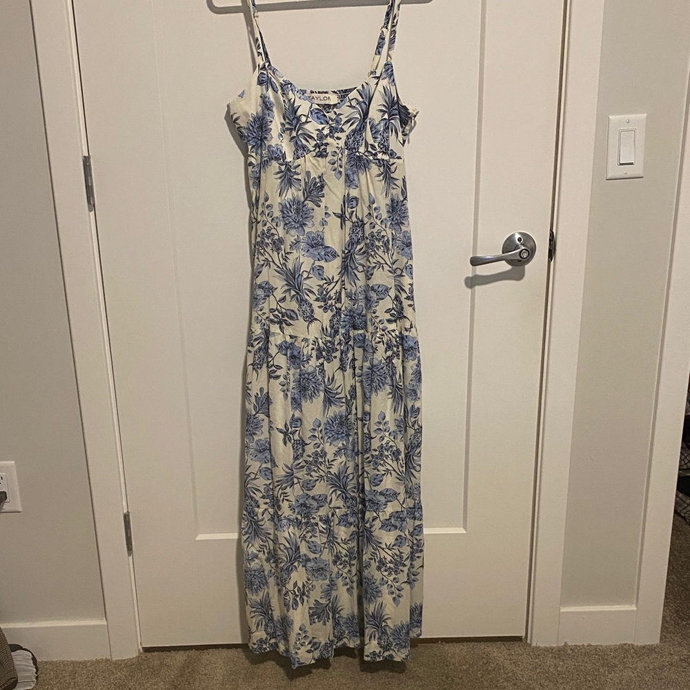 Taylor Blue & White Floral Maxi Dress – Sleeveless Sundress